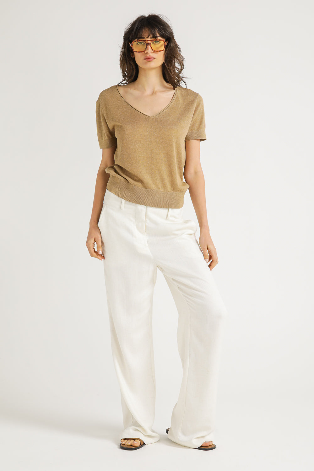 טישירט סריג לנשים עם מפתח V | קנת קול