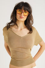 טישירט סריג לנשים עם מפתח V | קנת קול