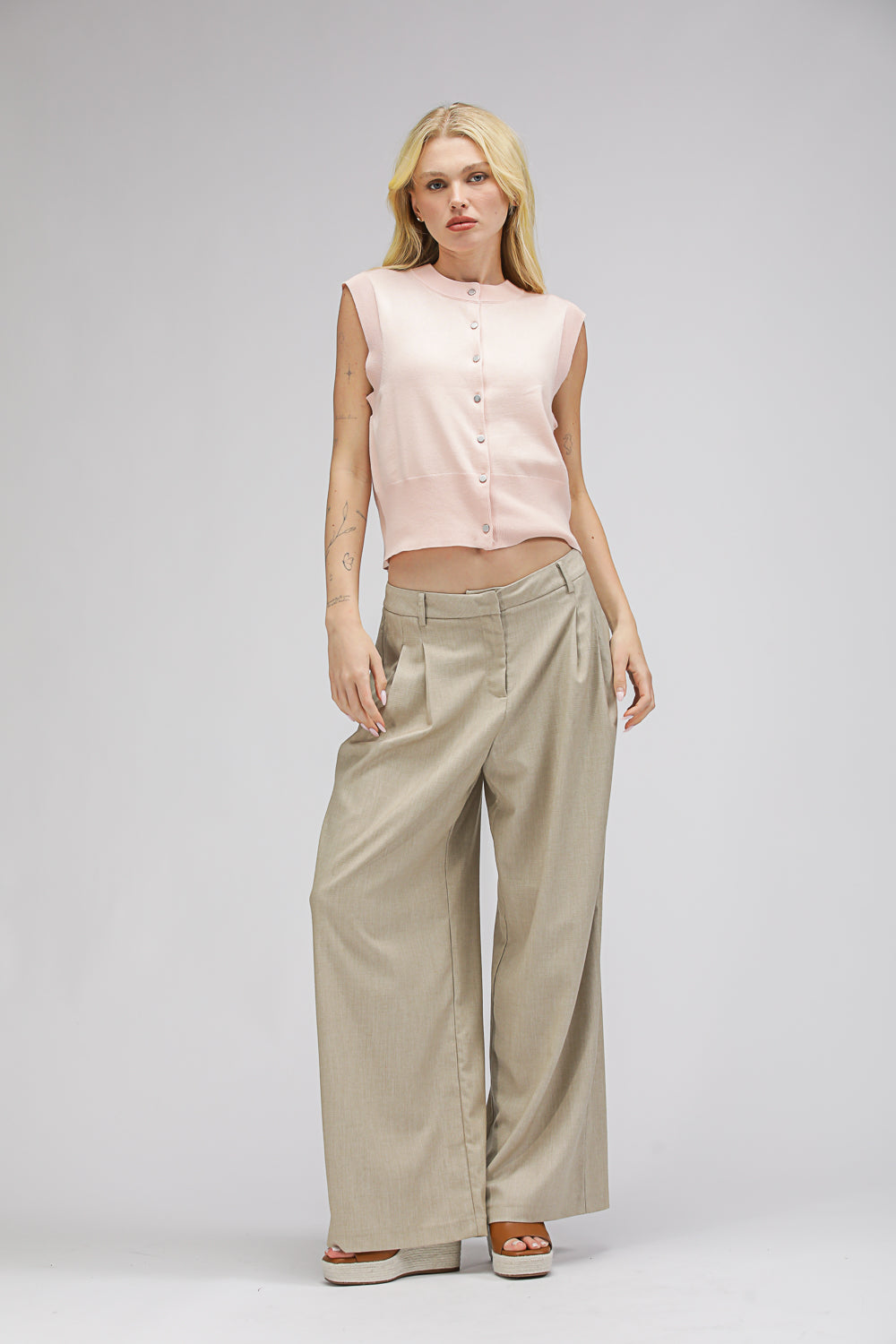 קרדיגן ללא שרוולים במראה סריגי | קנת קול