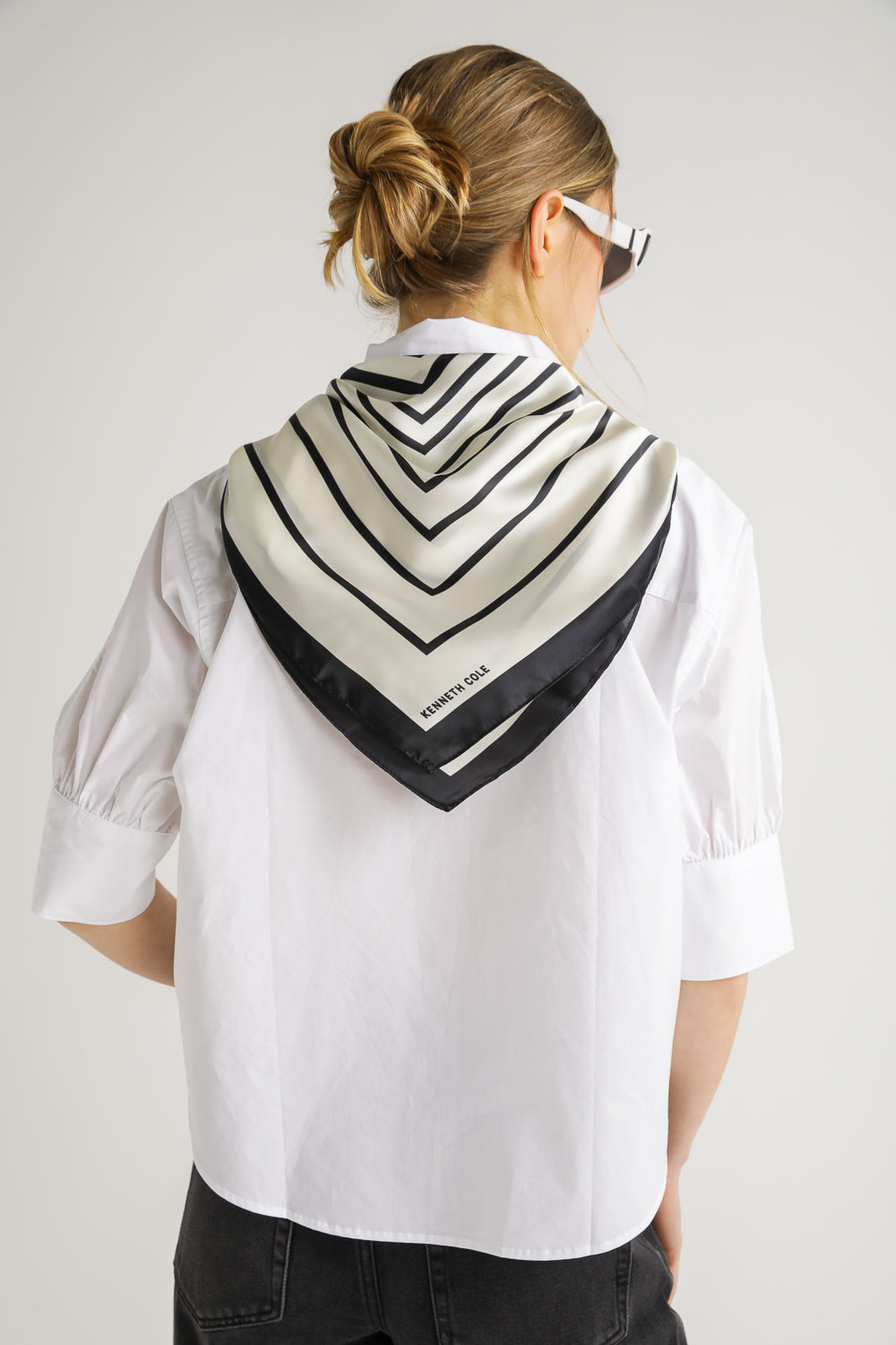 מטפחת אלגנטית ממותגת | קנת קול