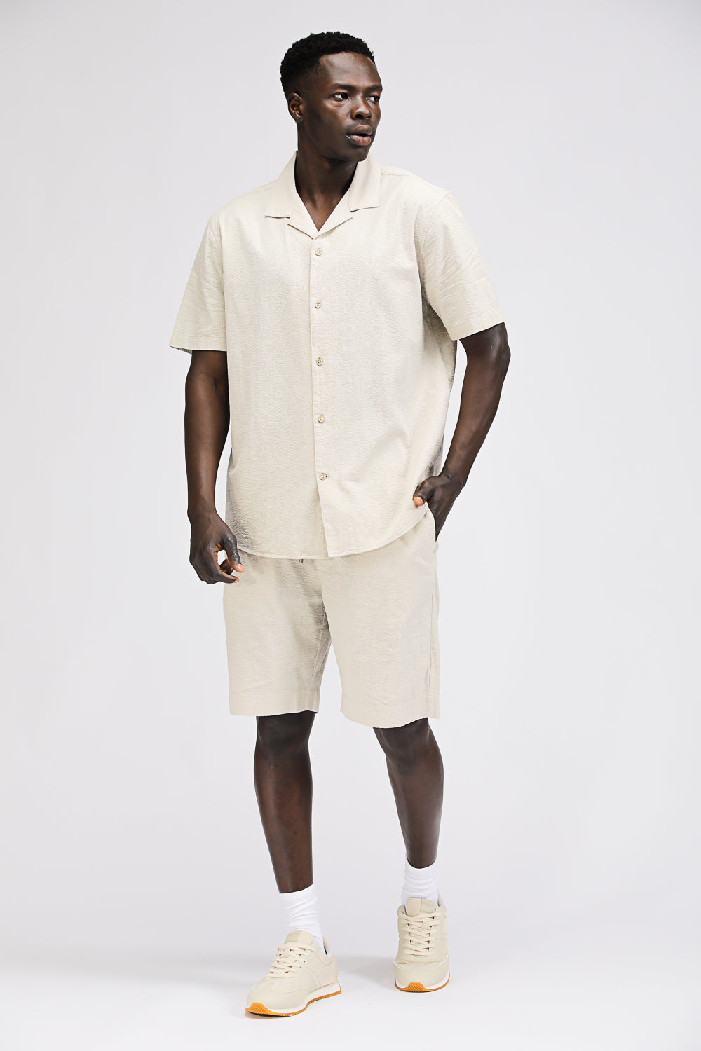חולצה קצרה מכופתרת עם טקסטורה | קנת קול
