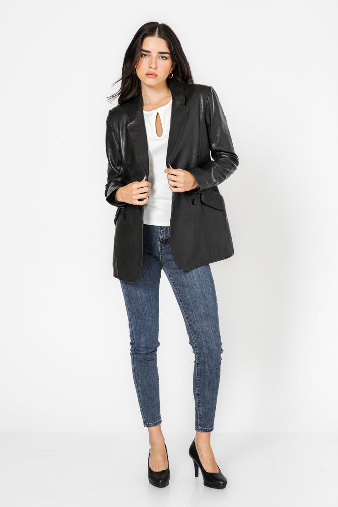 מעיל עור שחור עם כפתורים