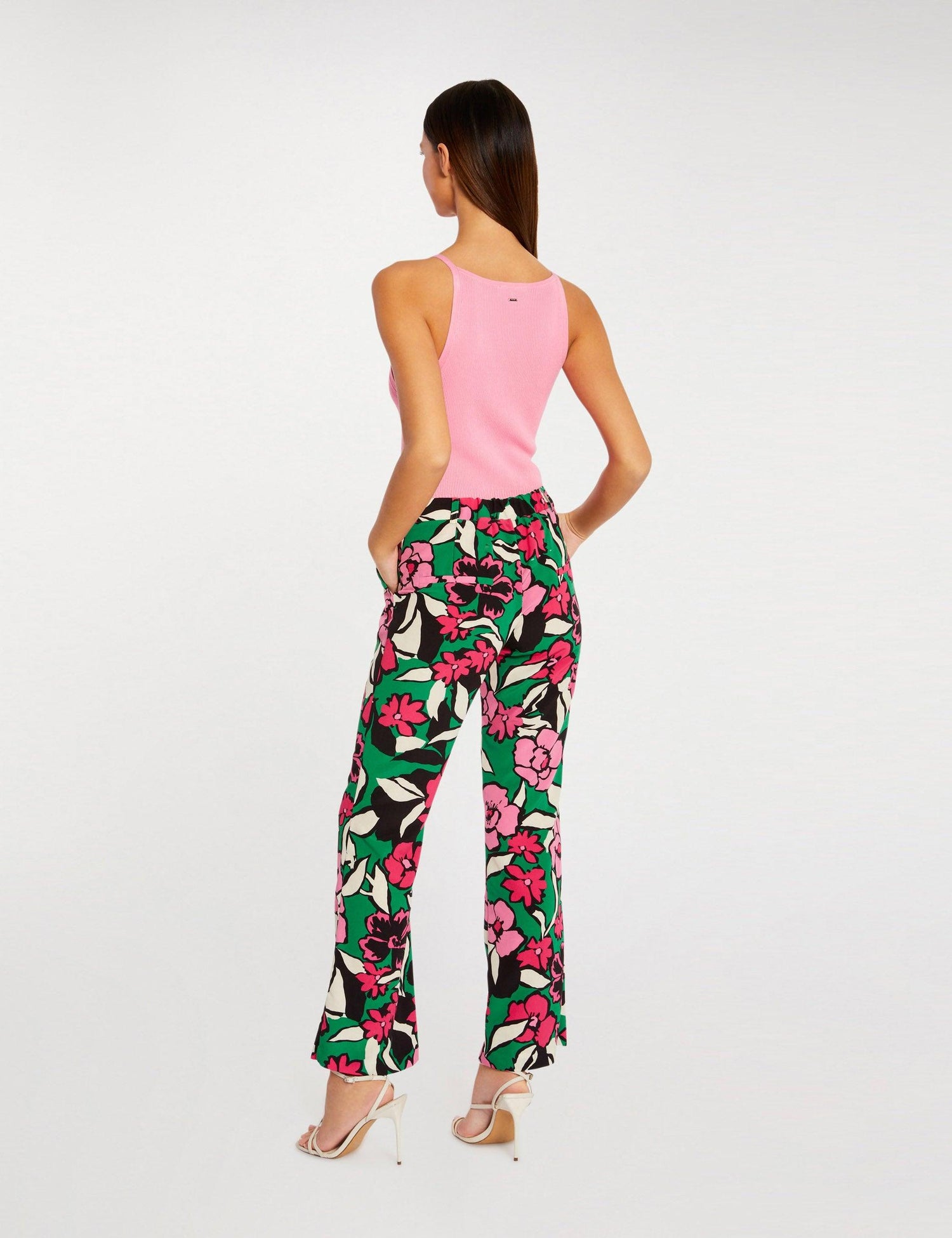 גופייה עם רצועות דקות בצבע ורוד - MASHBIR//365