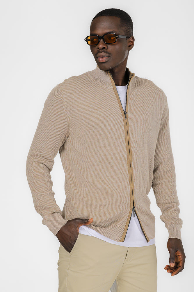 סריג קרדיגן עם רוכסן בצבע בז'