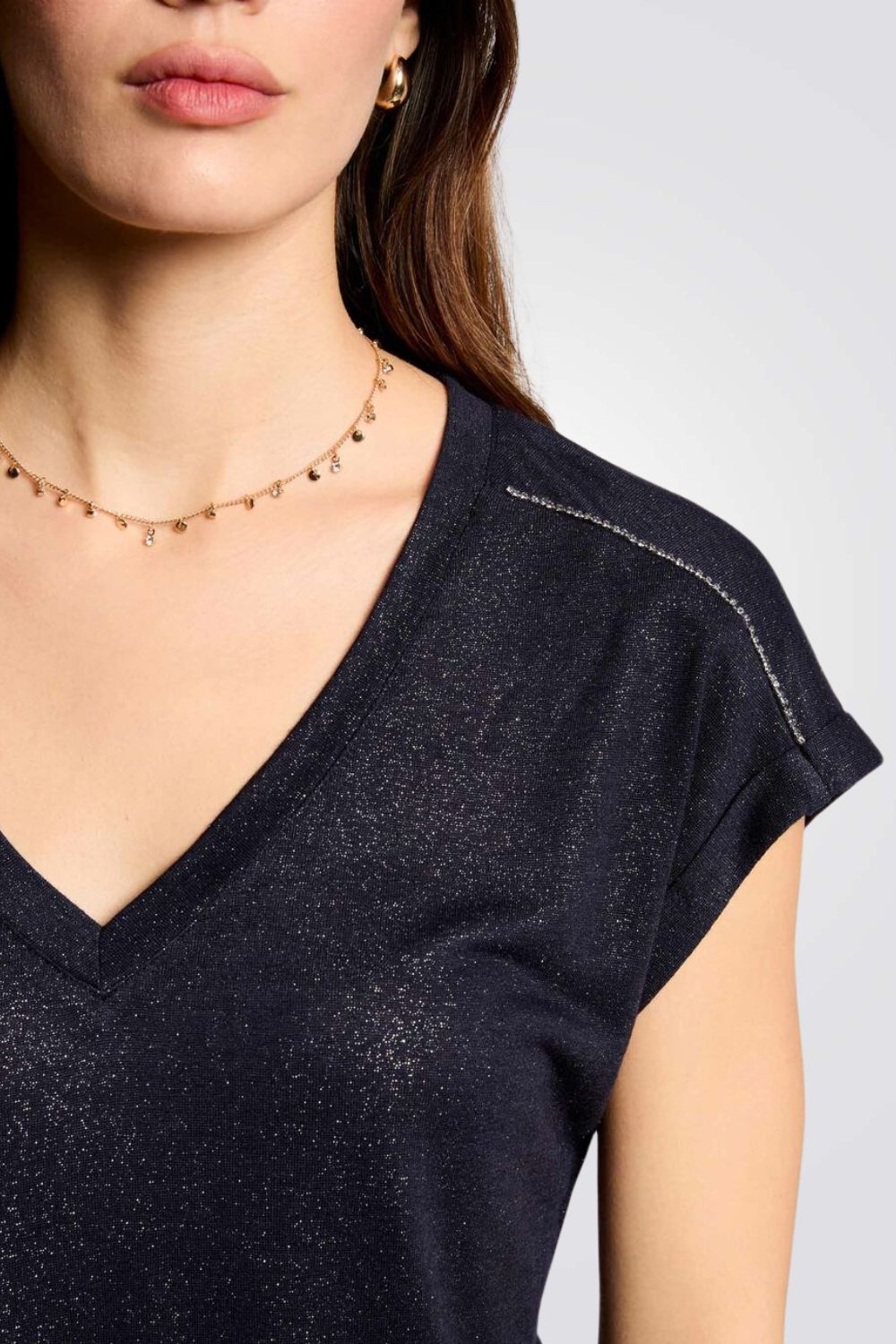 טישירט גימור נצנצים בצבע נייבי