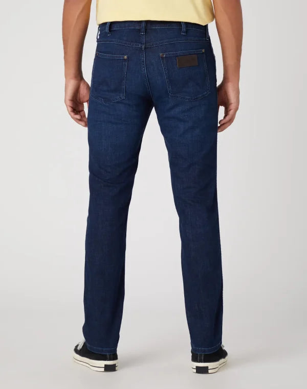 ג’ינס LARSTON בגזרה צרה בצבע כחול כהה