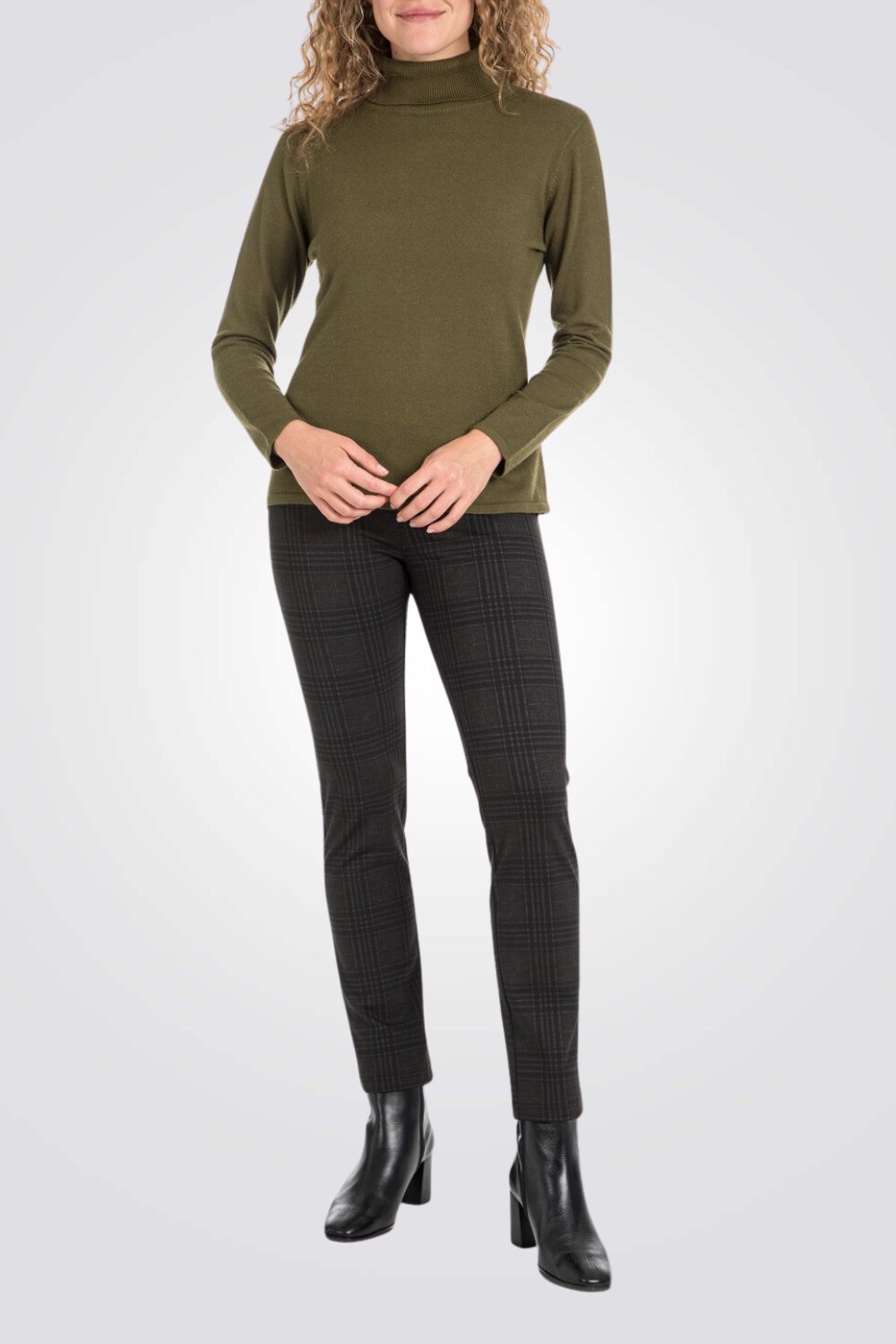 חולצת בייסיק ג'רסי צווארון גולף בצבע חאקי