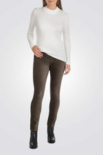 סריג ג'רסי ריב צווארון גבוה בצבע לבן