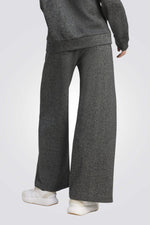 מכנסי ספורט לנשים