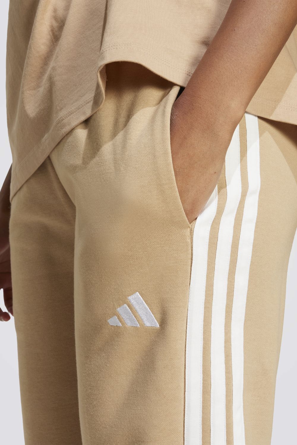 מכנסי טרנינג לנשים