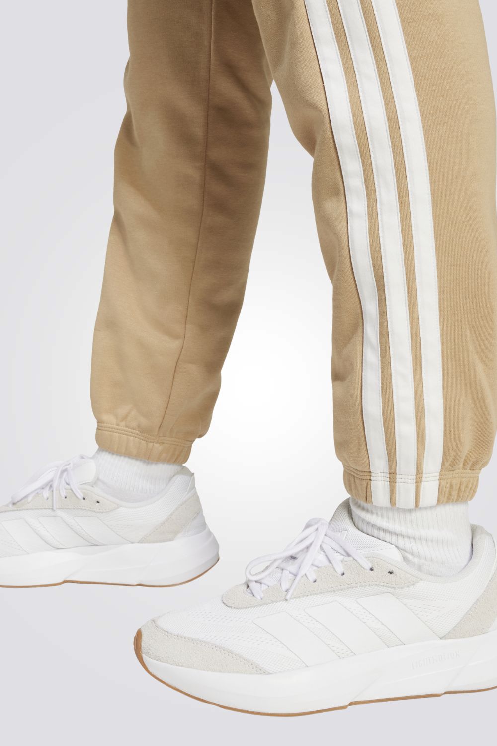 מכנסי טרנינג לנשים