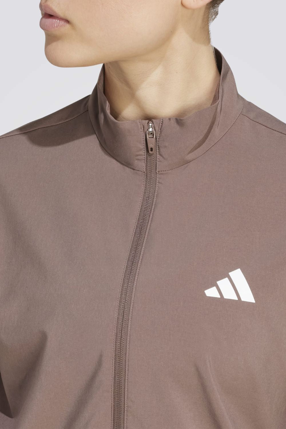 גק'ט ספורטיבי לנשים