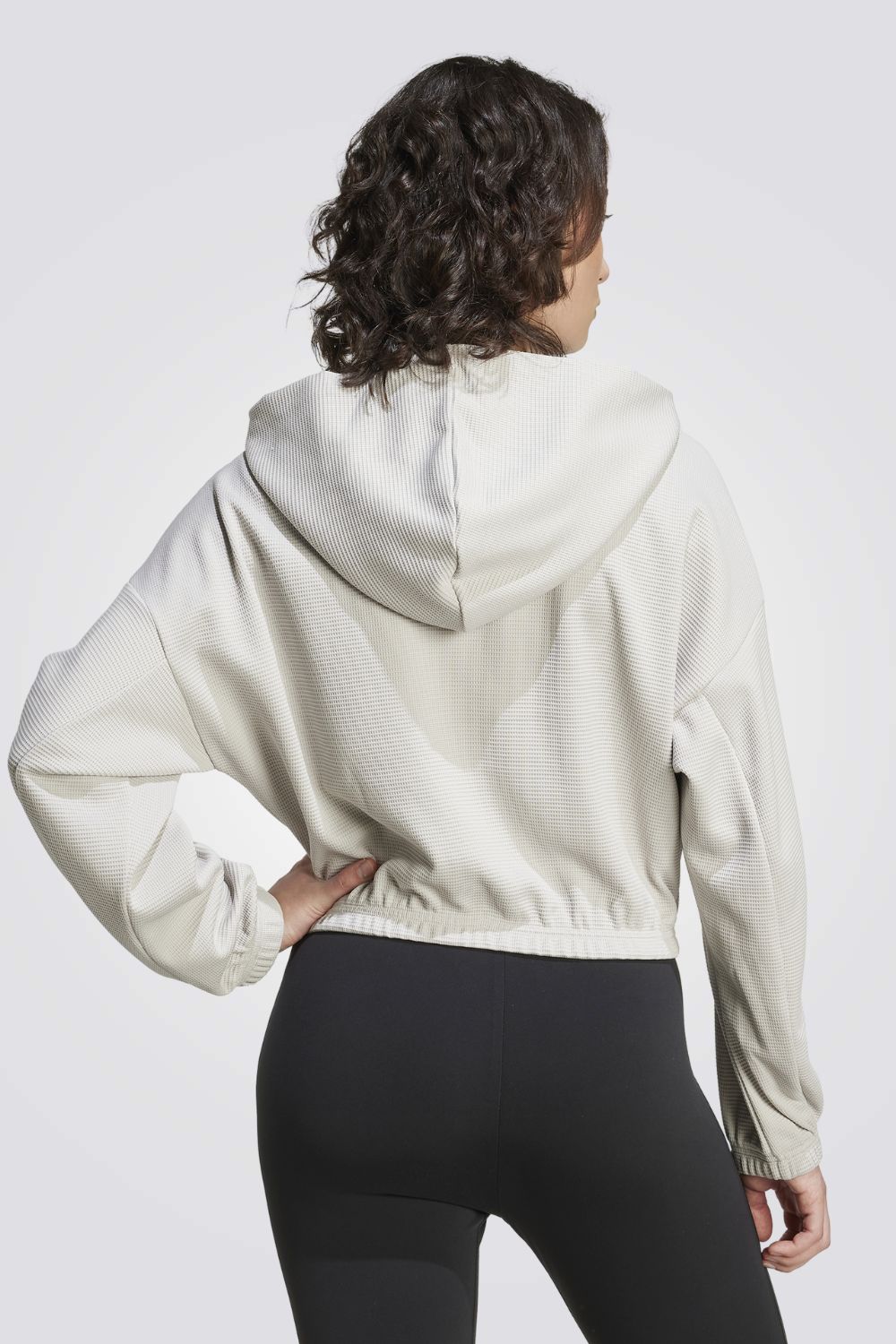 קפוצ'ון קצר לנשים