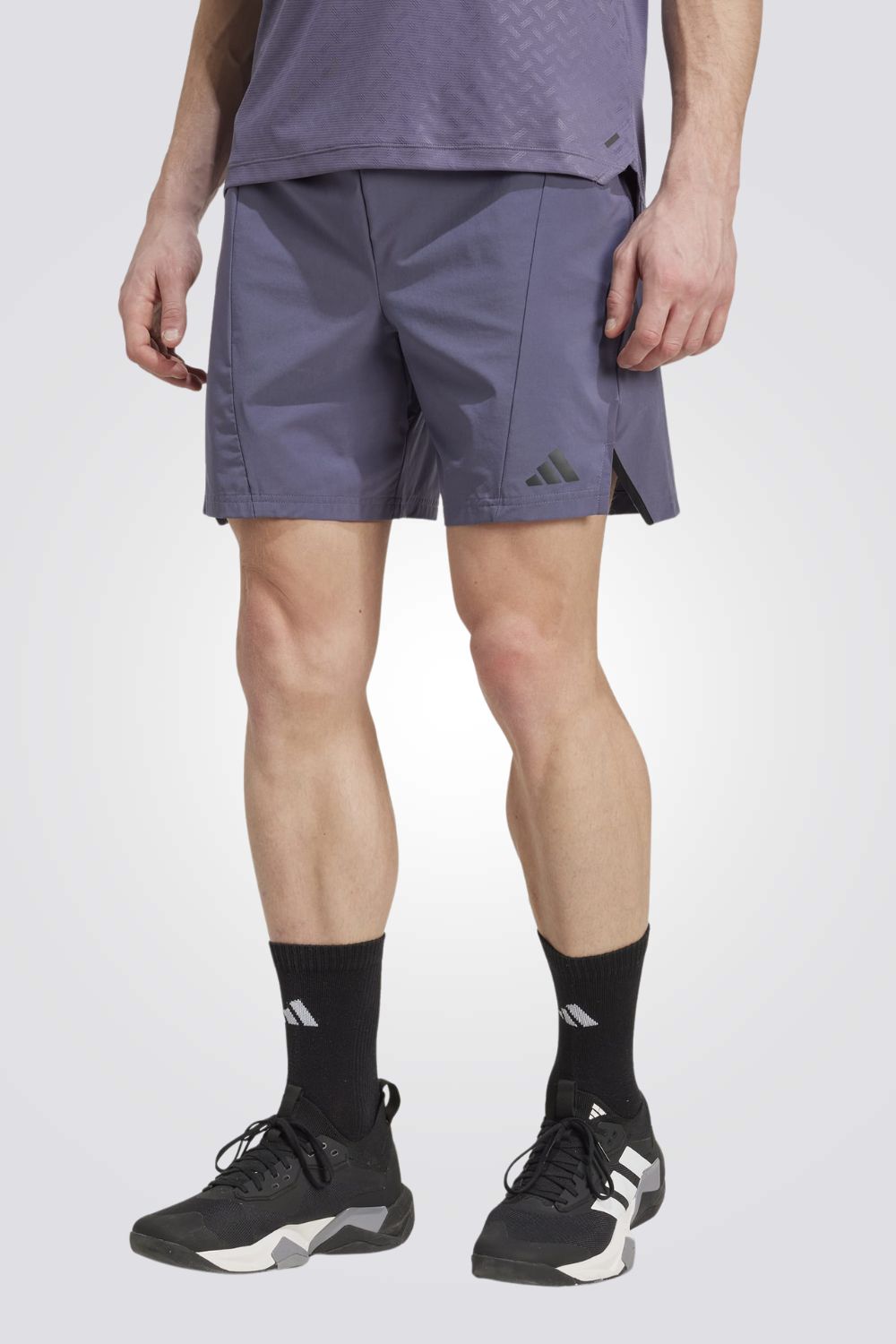 מכנסי ספורט קצרים לגברים