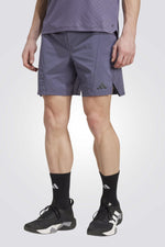 מכנסי ספורט קצרים לגברים