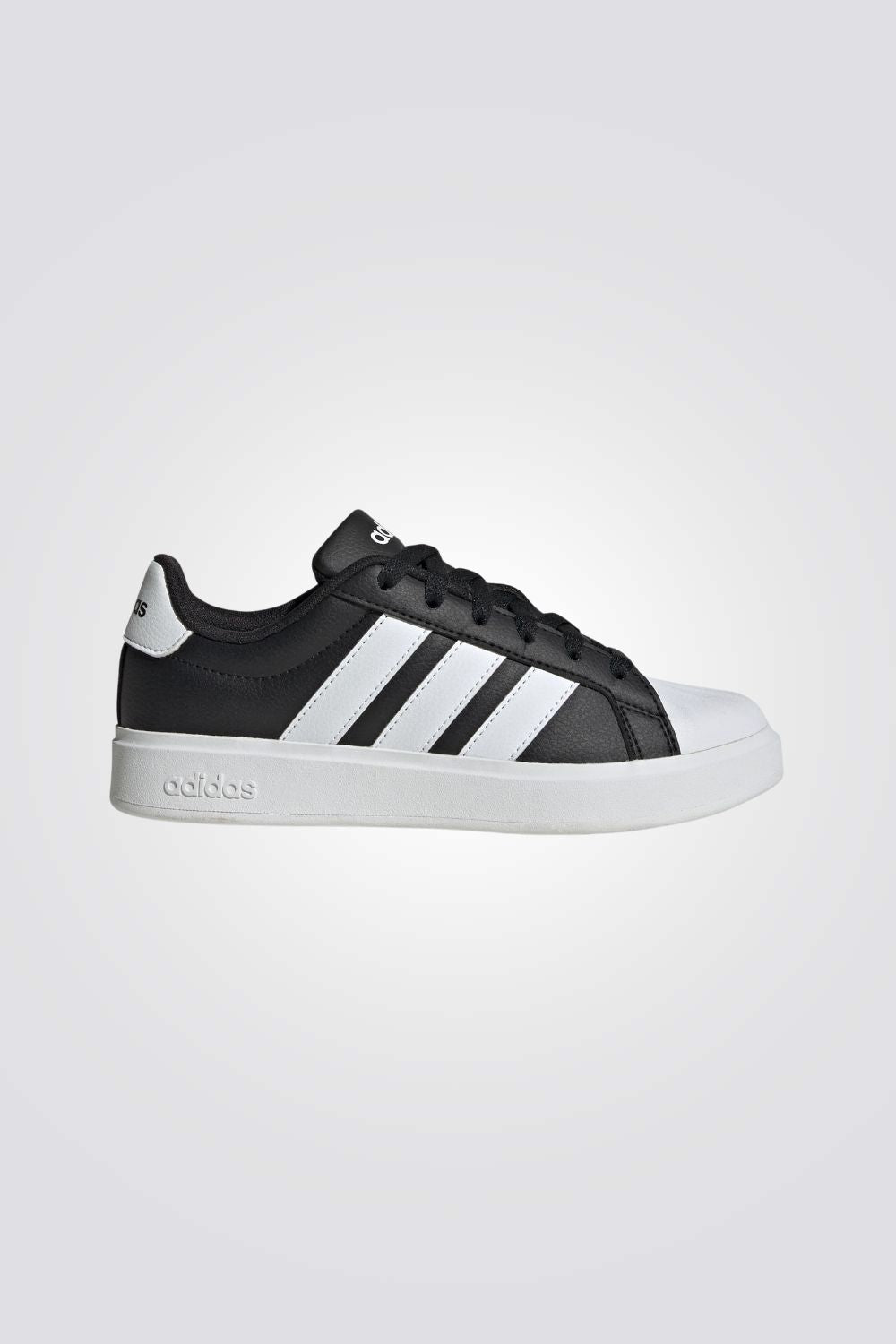 נעלי סניקרס קלאסיות לנוער