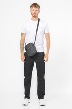 מכנס צ'ינו קלאסי כותנה לייקרה בצבע שחור