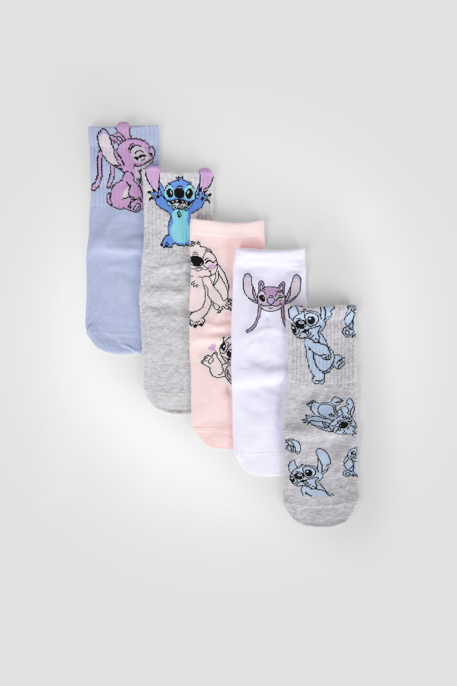 ארז חמישה זוגות גרביים סטיץ' | דלתא