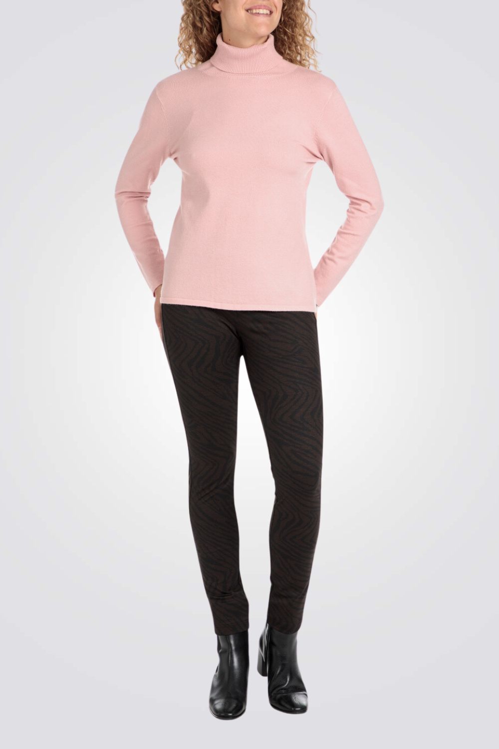 חולצת בייסיק ג'רסי צווארון גולף בצבע ורוד ניוד