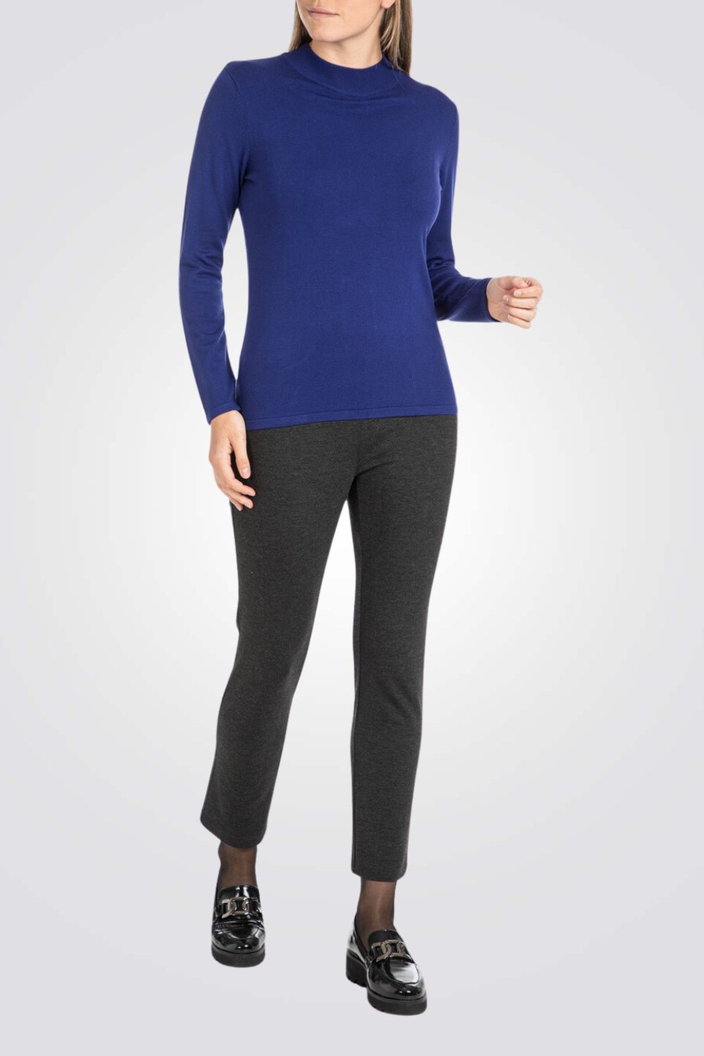 סריג בייסיק צווארון גבוה כחול