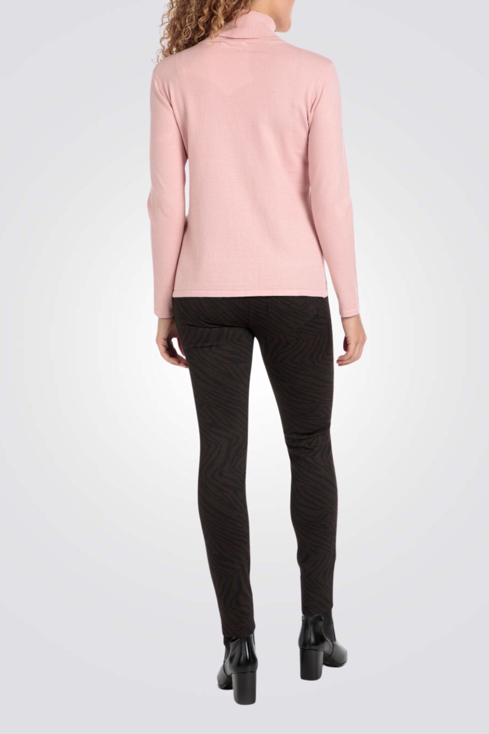 חולצת בייסיק ג'רסי צווארון גולף בצבע ורוד ניוד