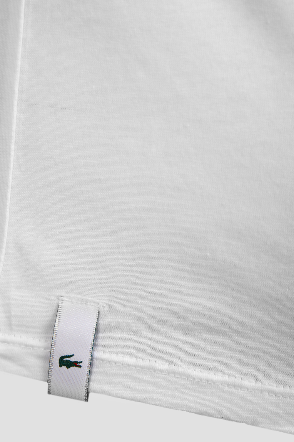 מארז 3 חולצות בייסיק צאוורון V בצבע לבן