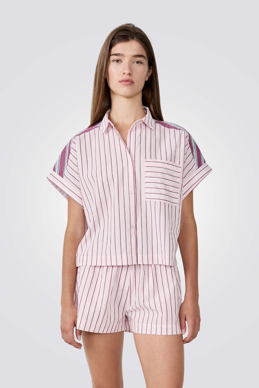 חולצת לילה מכופתרת בהדפס פסים | איתם