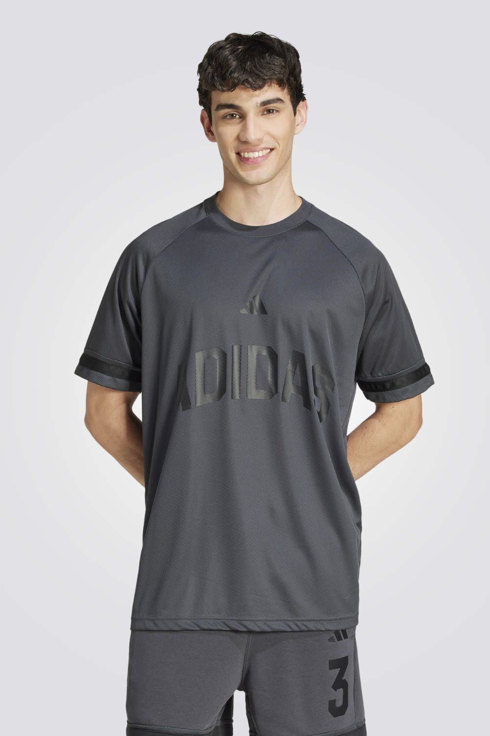 חולצת טריקו Seasonal Essentials US לגברים 