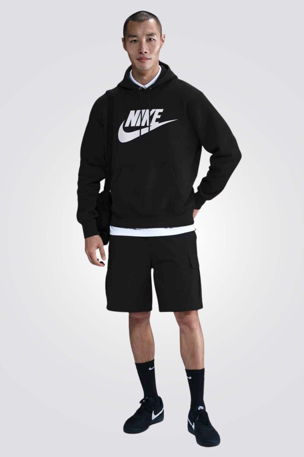 סווטשירט בצבע שחור לגברים | נייקי