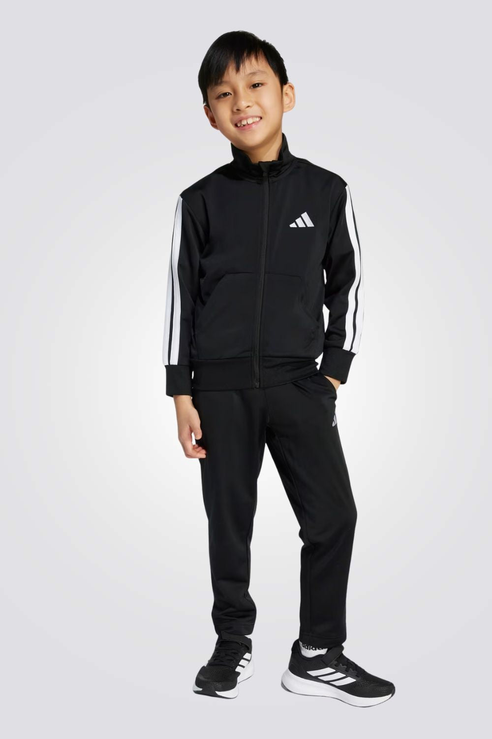 חליפת ספורט לילדים