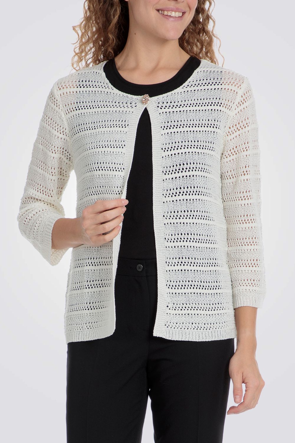 עליונית סריגה פתוחה בצבע אופווייט