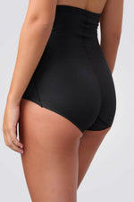 מחטב בגזרה גבוהה בצבע שחור | פמינה