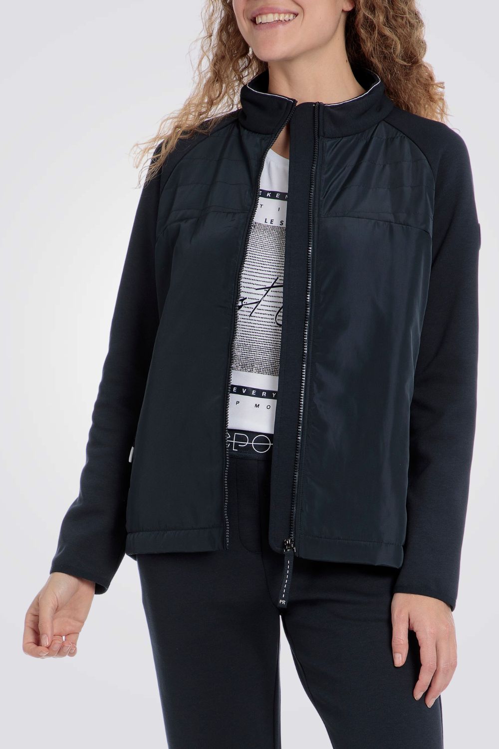 ג'קט מרופד חלקית בצבע נייבי