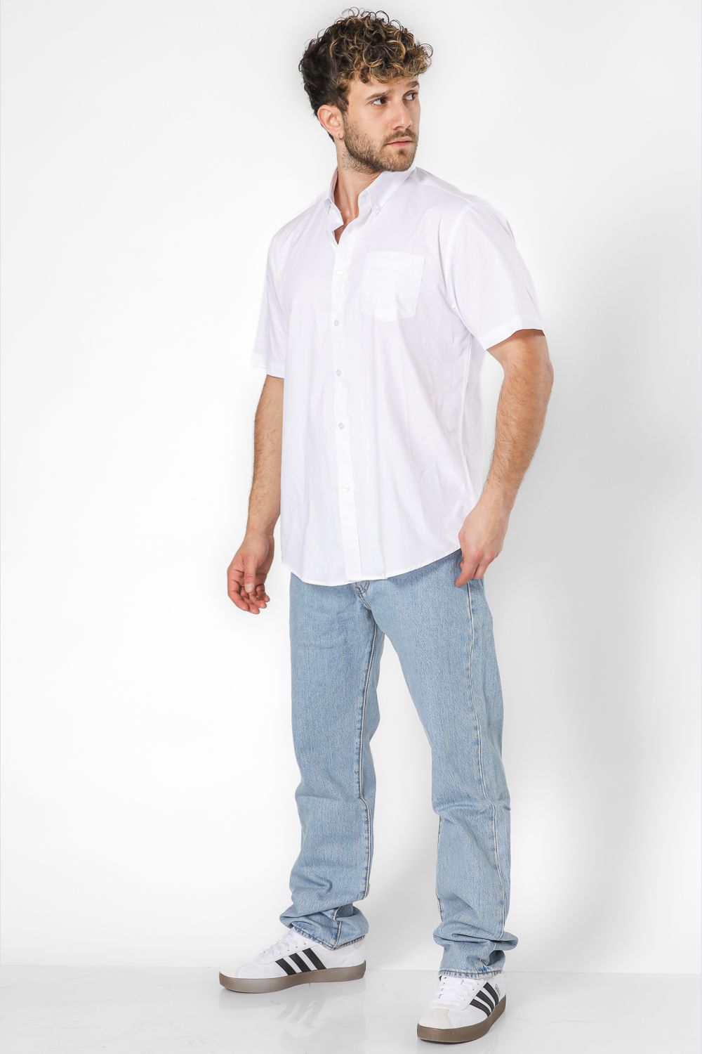 חולצה מכופתרת שרוולים קצרים