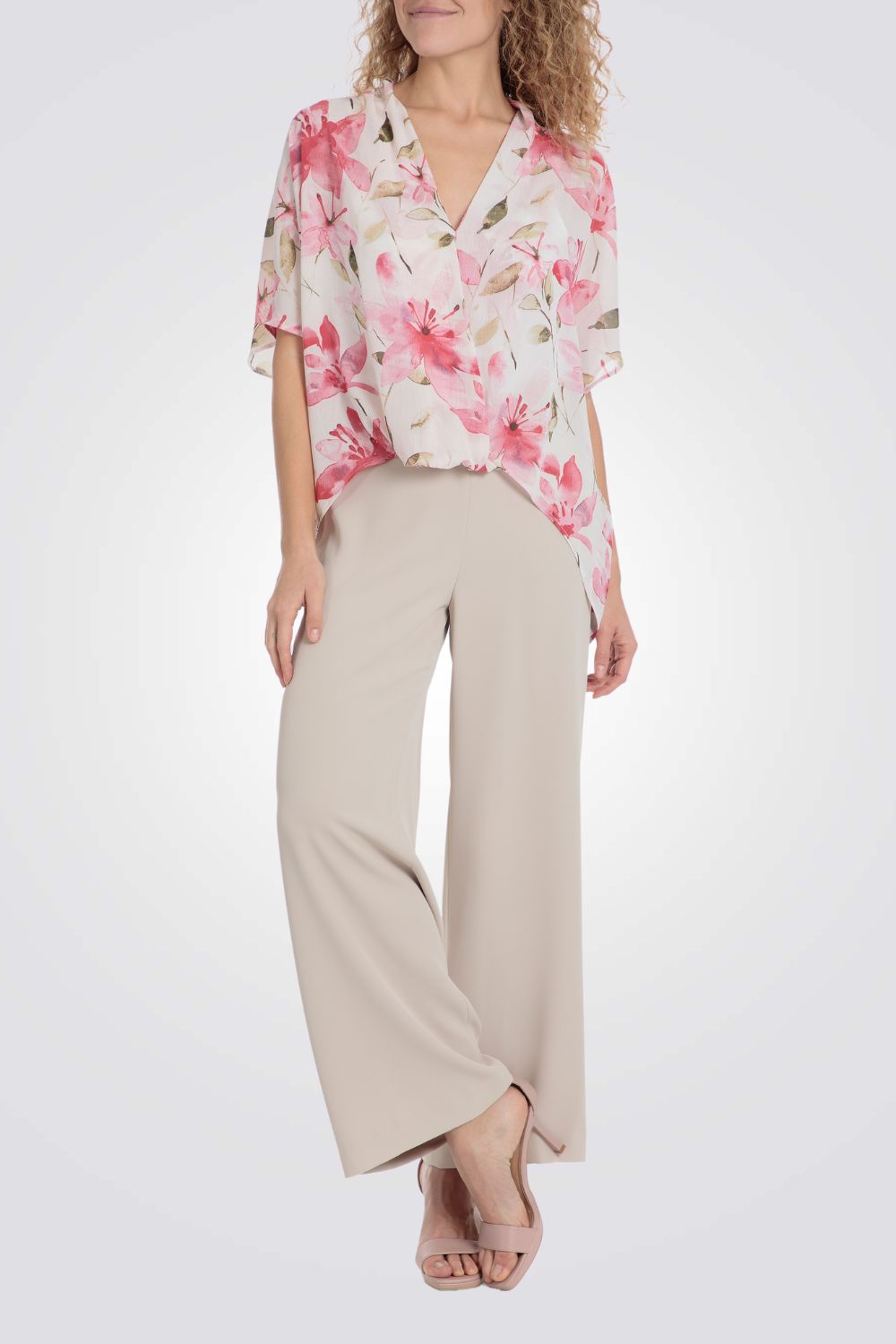 מכנסיים ארוכים מתרחבים בצבע בז'