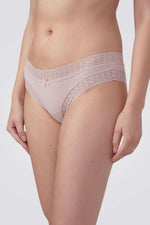 תחתוני צ'יקי בעיצוב תחרה | פנימה