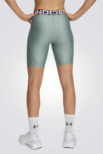 טייץ ספורט קצר Heat Gear 8in Shor לנשים