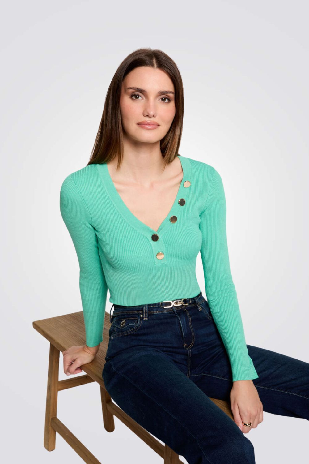 סריג צווארון וי בצבע ירוק מנטה