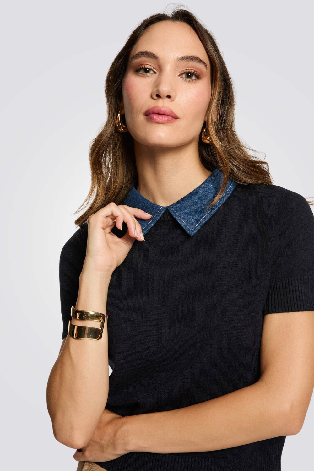 חולצת סריג עם שרוולים קצרים וצווארון | מורגן 