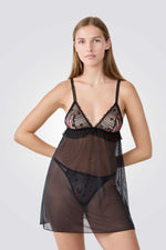 כותונת תחרה בעיצוב פרחוני עדין | איתם