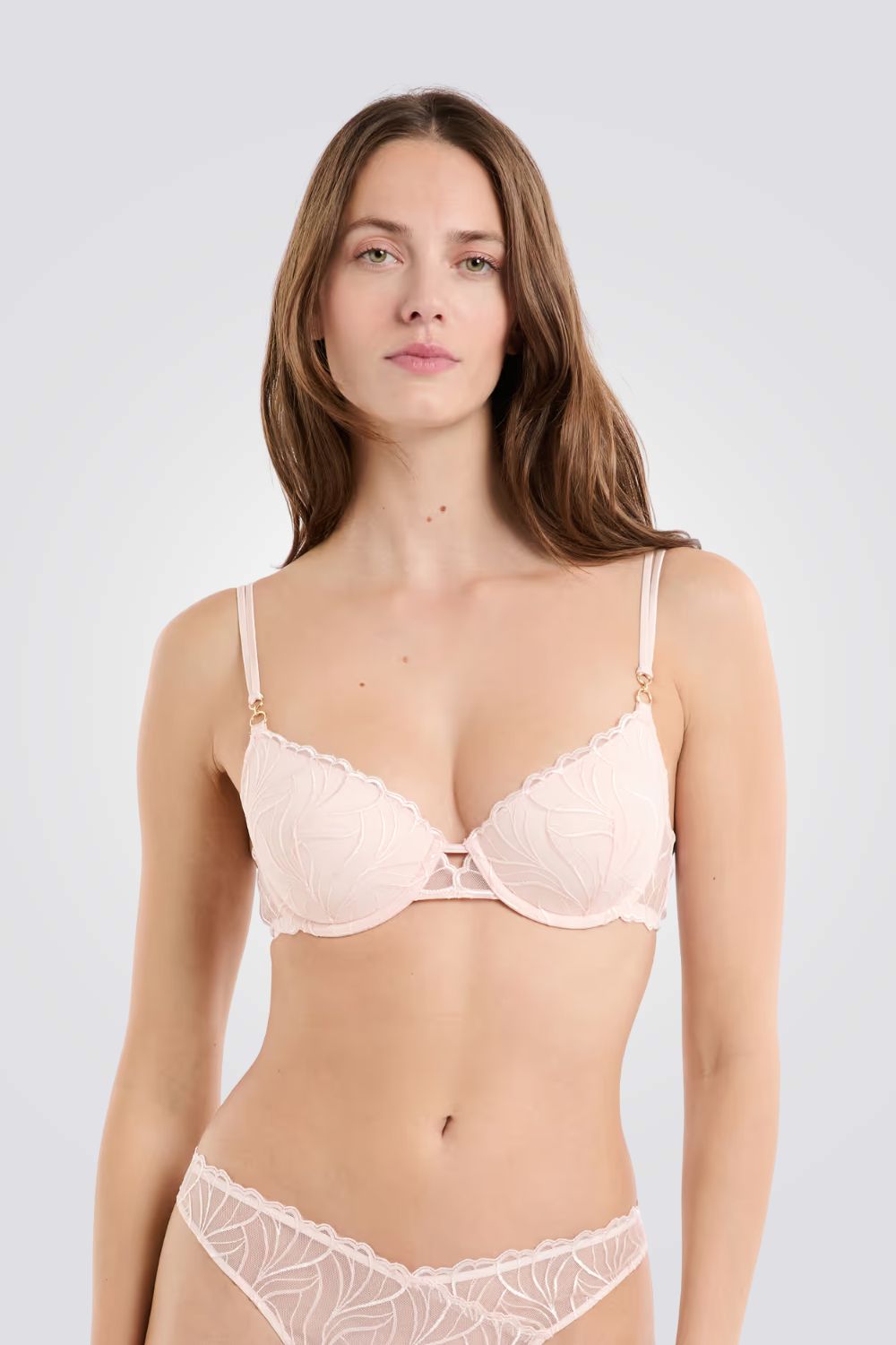 חזיית ריפוד קל ENVOLEE N*4 לנשים | איתם