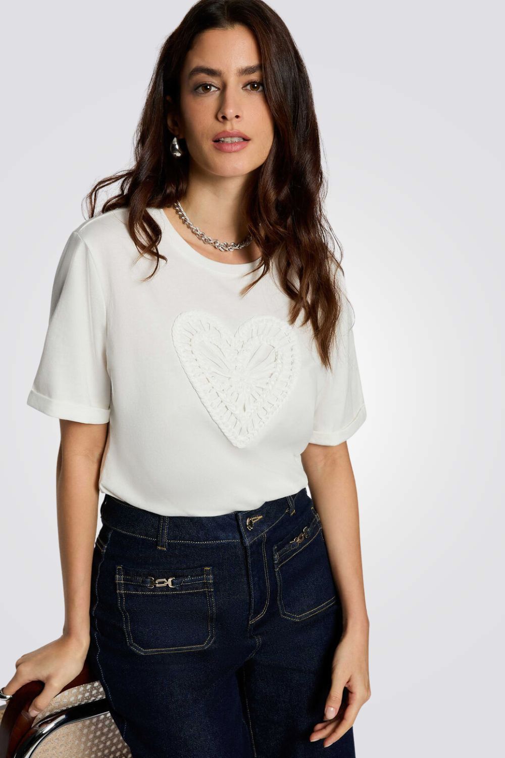 טישירט לנשים עם עיטור רקמה | מורגן