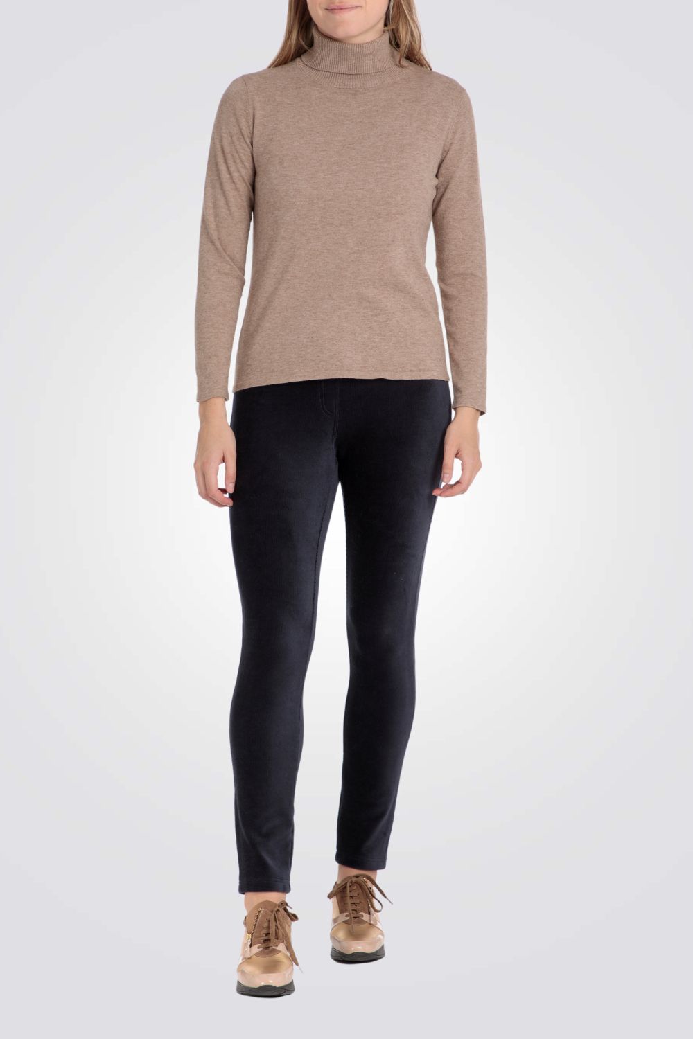 סריג בייסיק צווארון גולף