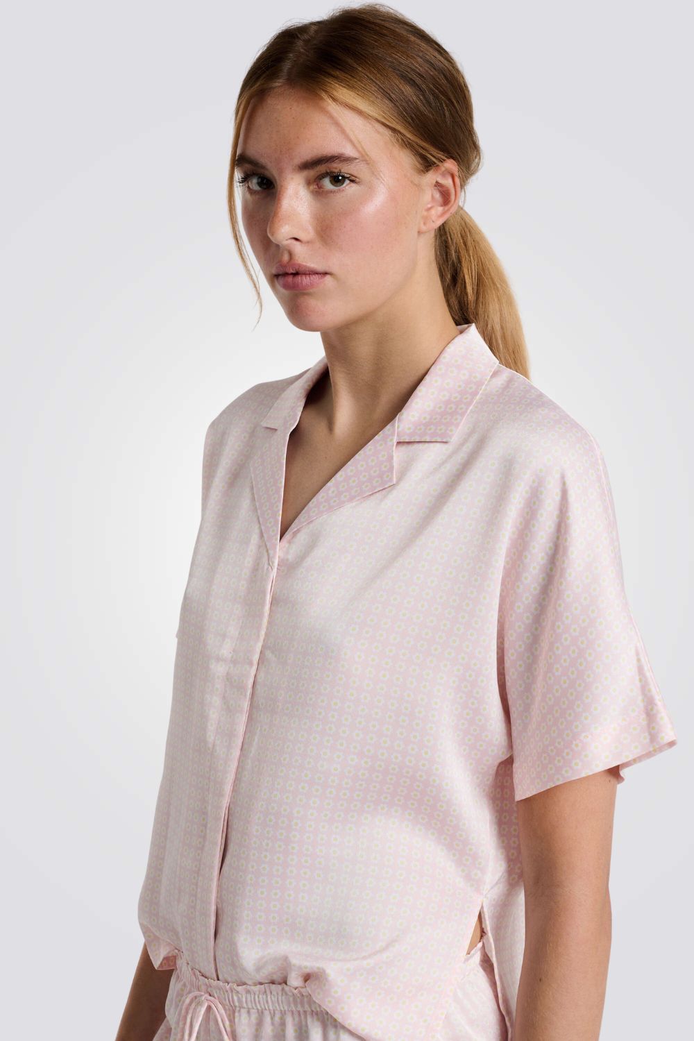 חולצת פיג'מה מכופתרת קצרה וקלילה | איתם