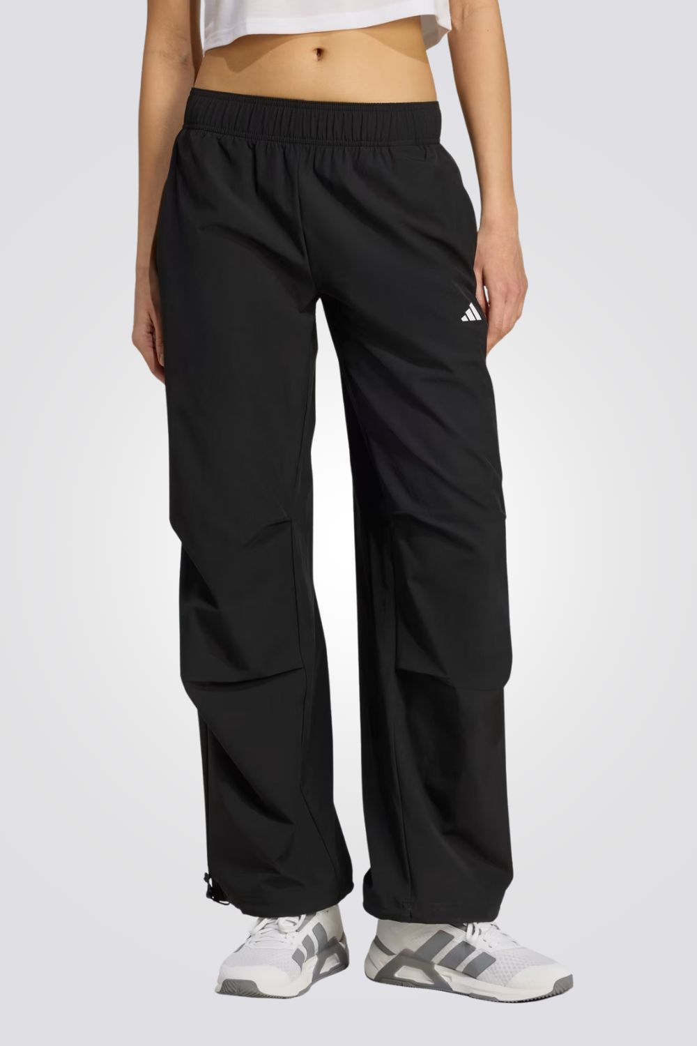 מכנסי אימון לנשים בצבע שחור 
