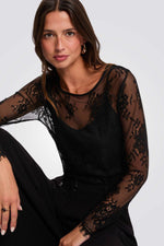 חולצת תחרה עם שרוולים ארוכים | מורגן 