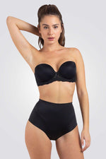 חזיית סטרפלס עם ברזלים בשילוב תחרה