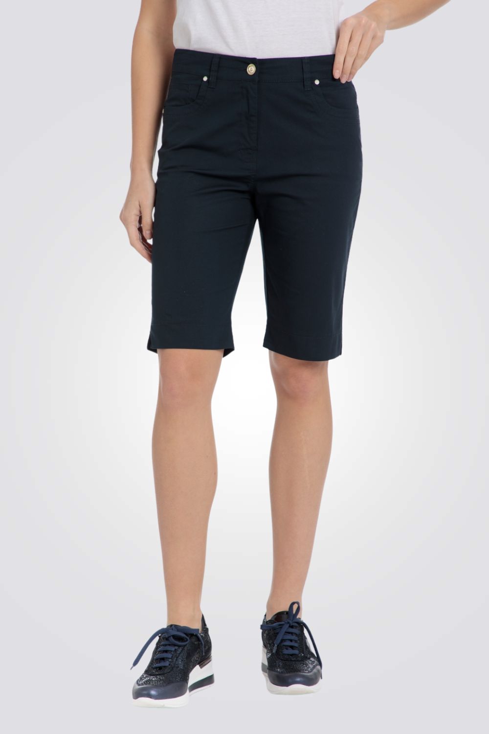 מכנסי ברמודה לנשים