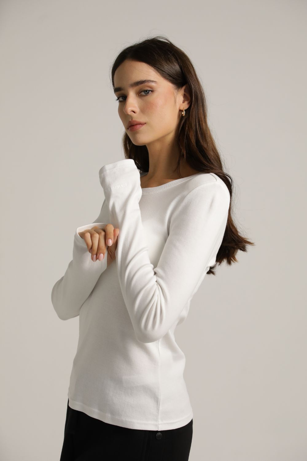 טישירט ארוכה דקה עם סיומת כפפה | קנת קול