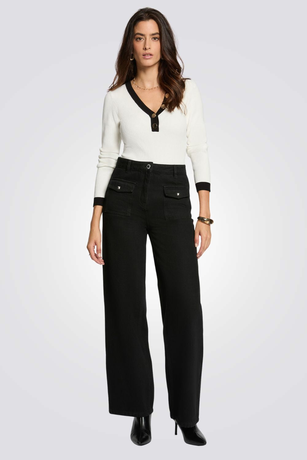 חולצת סריג בשילוב כפתורים דקורטיביים | מורגן